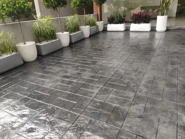 Stamped Grey Concrete Shiny and Attractive